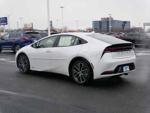 2024 Toyota Prius XLE