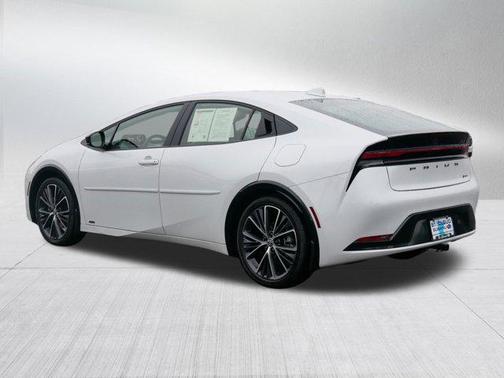 2024 Toyota Prius XLE