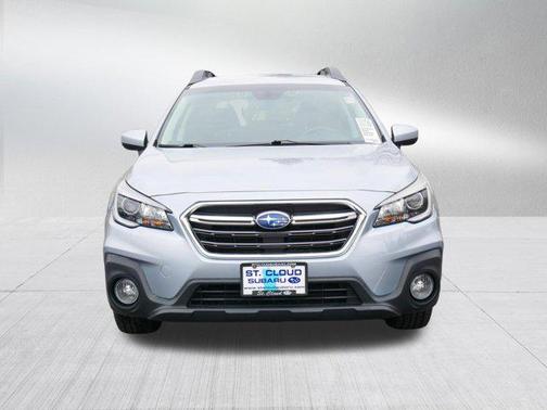 Ice Silver Metallic 2019 Subaru Outback 2.5i Premium