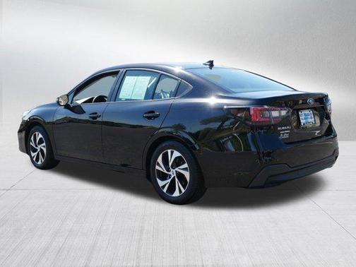 Crystal Black Silica 2025 Subaru Legacy Premium