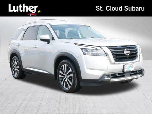 2022 Nissan Pathfinder Platinum 4WD