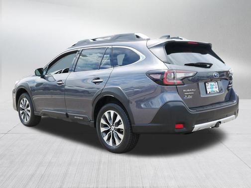 Magnetite Gray Metallic 2025 Subaru Outback Touring