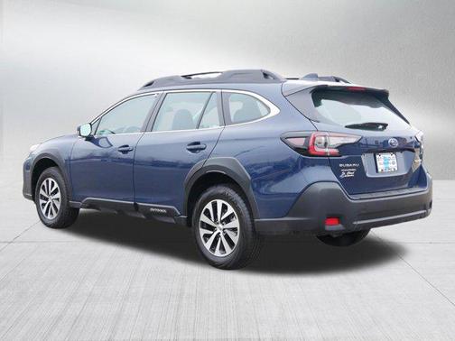 2025 Subaru Outback Base