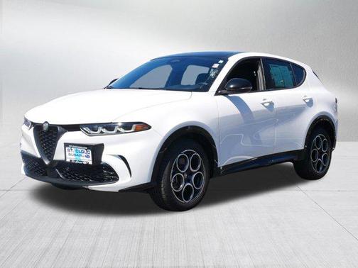 Milano White 2025 Alfa Romeo Tonale AWD