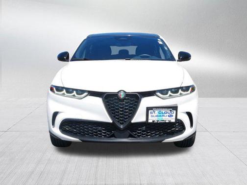 Milano White 2025 Alfa Romeo Tonale AWD