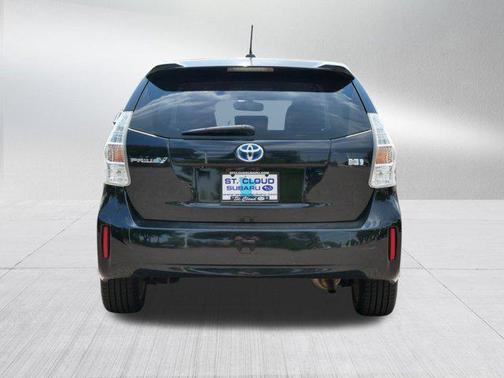 2012 Toyota Prius v Five