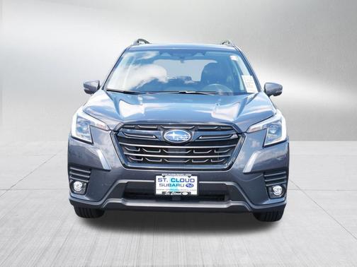 Magnetite Gray Metallic 2024 Subaru Forester Limited