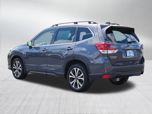 Magnetite Gray Metallic 2024 Subaru Forester Limited