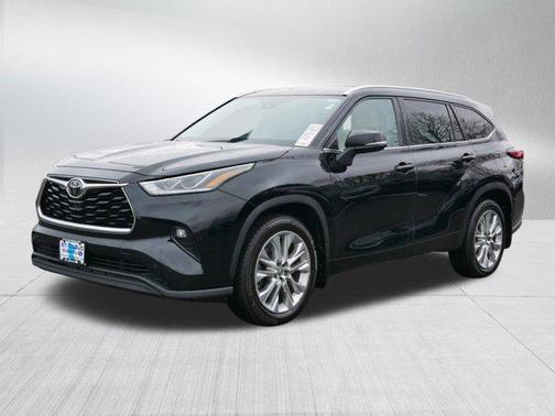 Midnight Black Metallic 2021 Toyota Highlander Limited