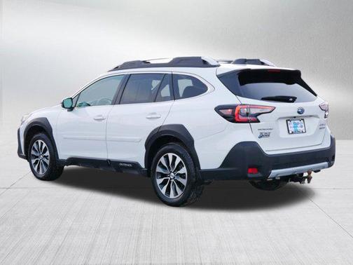 2024 Subaru Outback Touring XT