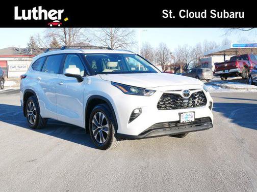 2024 Toyota Highlander XLE