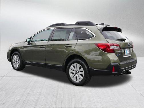 Wilderness Green Metallic 2018 Subaru Outback 2.5i Premium
