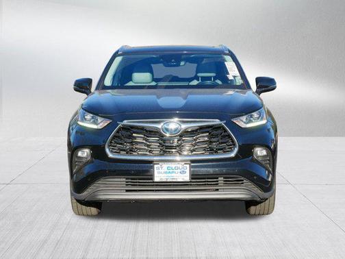 2021 Toyota Highlander Hybrid Platinum
