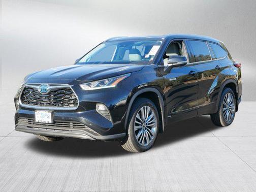 2021 Toyota Highlander Hybrid Platinum