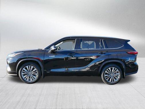 2021 Toyota Highlander Hybrid Platinum