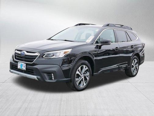 Crystal Black Silica 2022 Subaru Outback Limited