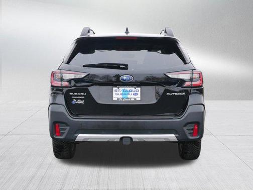 Crystal Black Silica 2022 Subaru Outback Limited