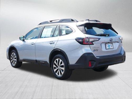 Ice Silver Metallic 2022 Subaru Outback Base