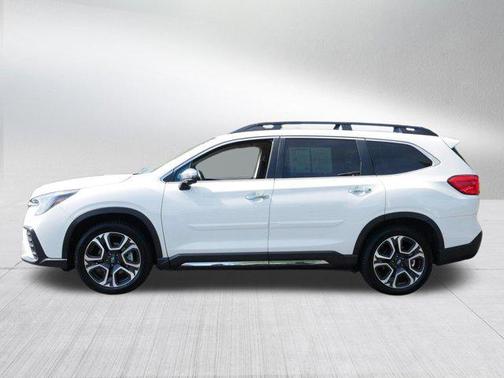 Crystal White Pearl 2023 Subaru Ascent Touring 7-Passenger