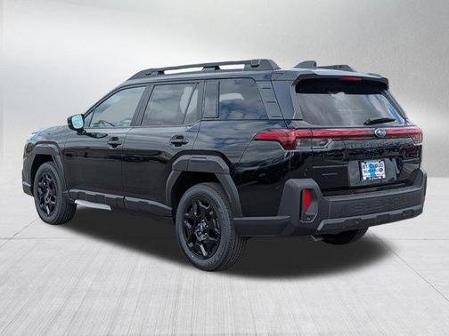 Crystal Black Silica 2026 Subaru Outback Limited