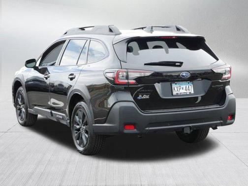 Crystal Black Silica 2024 Subaru Outback Onyx Edition XT
