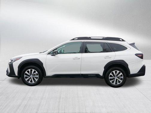 Crystal White Pearl 2025 Subaru Outback Premium