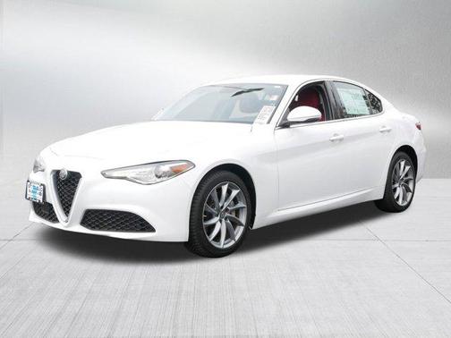 2019 Alfa Romeo Giulia Base