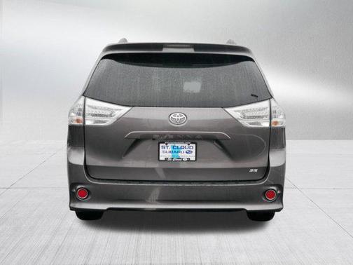 2017 Toyota Sienna SE