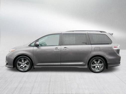 2017 Toyota Sienna SE