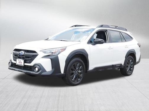 Crystal White Pearl 2024 Subaru Outback Onyx Edition XT