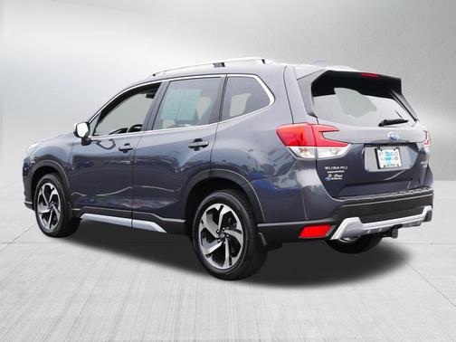 Magnetite Gray Metallic 2023 Subaru Forester Touring