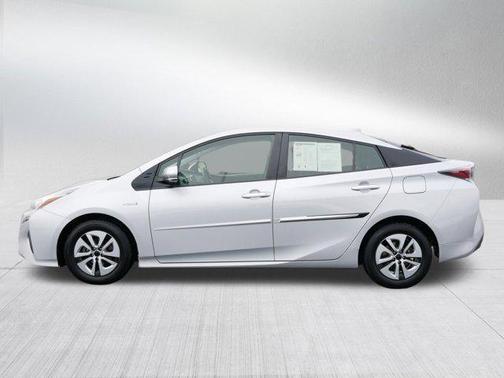 2016 Toyota Prius Three