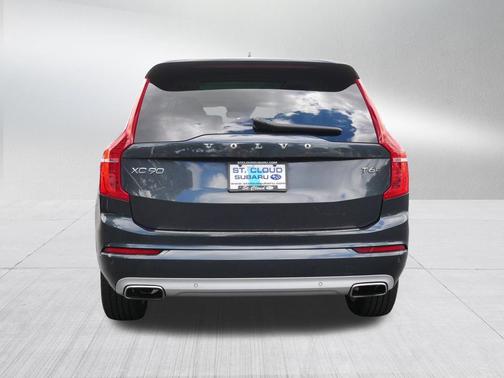 Savile Grey Metallic 2021 Volvo XC90 T6 Momentum