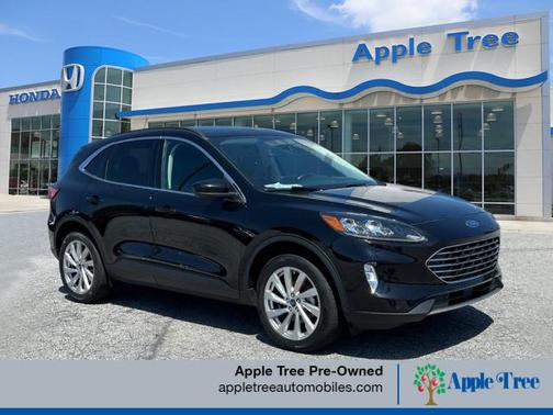 2022 Ford Escape Titanium