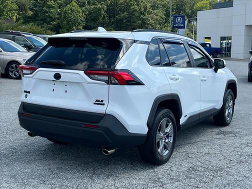 2023 Toyota RAV4 Hybrid XLE