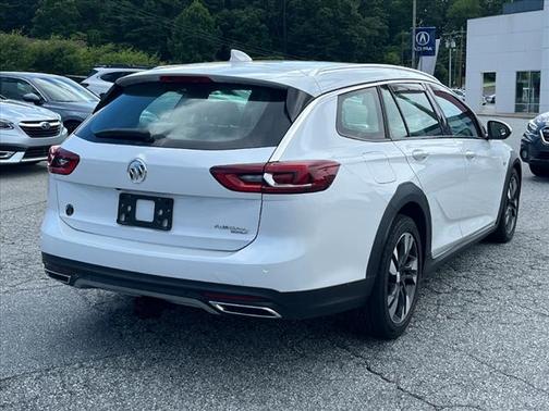 2019 Buick Regal TourX Essence