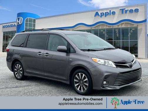 Predawn Gray Mica 2018 Toyota Sienna XLE