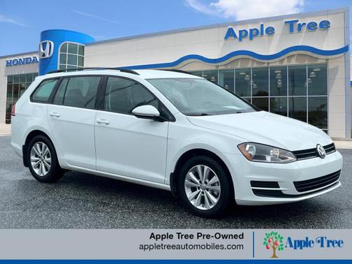 Pure White 2017 Volkswagen Golf SportWagen TSI S