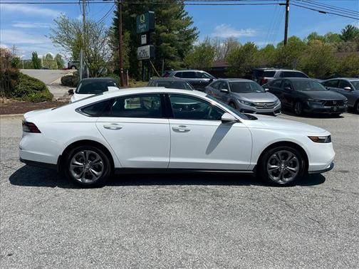 Platinum White Pearl 2024 Honda Accord EX
