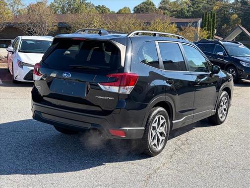 Crystal Black Silica 2024 Subaru Forester Premium