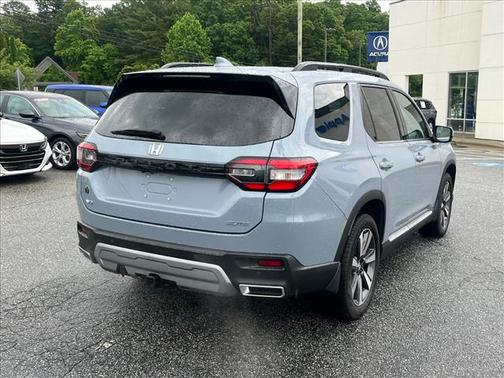 Sonic Gray Pearl 2023 Honda Pilot Elite