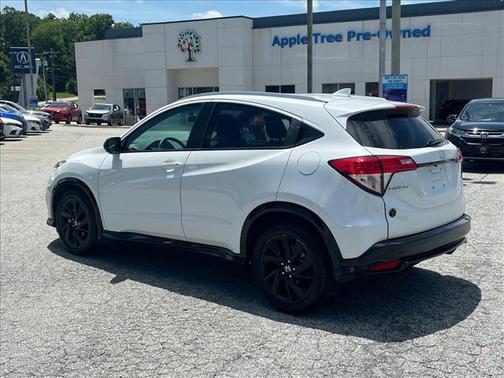 Platinum White Pearl 2022 Honda HR-V Sport