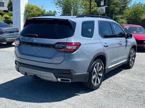 Sonic Gray Pearl 2025 Honda Pilot Touring