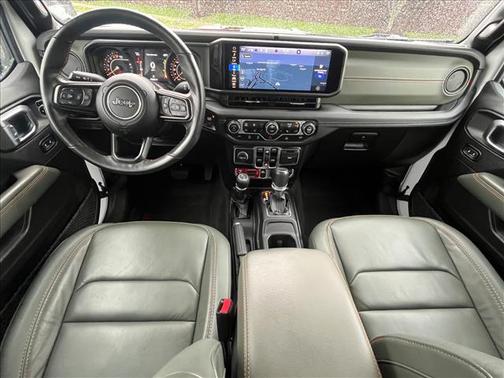 Bright White Clearcoat 2024 Jeep Gladiator Mojave