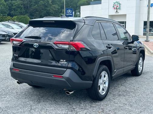 2020 Toyota RAV4 Hybrid XLE