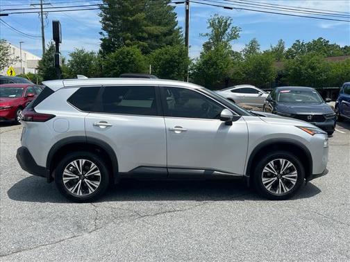 Brilliant Silver Metallic 2022 Nissan Rogue SV