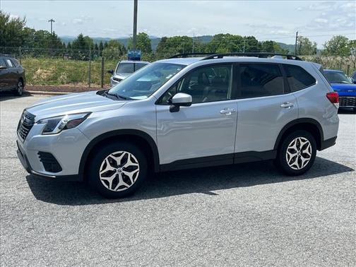 Ice Silver Metallic 2023 Subaru Forester Premium