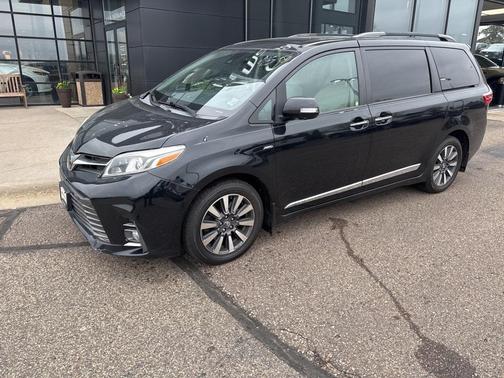 2020 Toyota Sienna Limited Premium