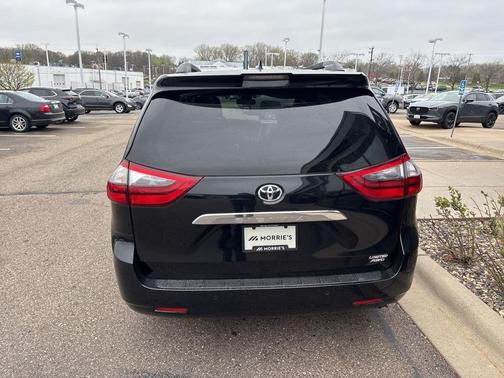 2020 Toyota Sienna Limited Premium