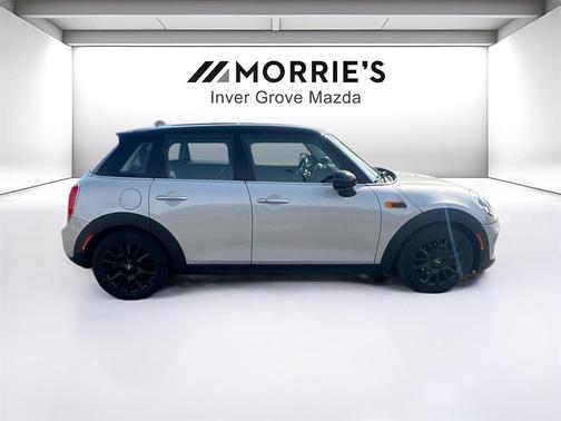 2017 MINI Hardtop Cooper